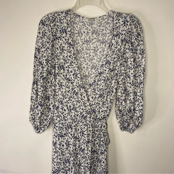 Farrow Floral Wrap V Neck Maxi Dress in Dark Blue and White Size Small - Picture 2 of 15